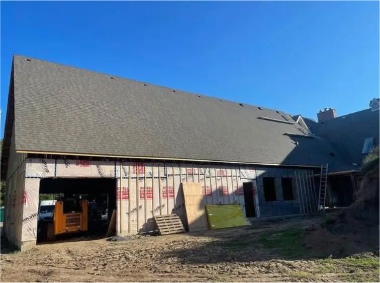 emergency roof repair in Whitby during construction