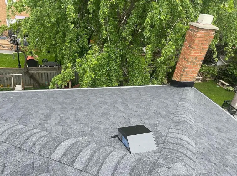 emergency roof replacement in Markham with asphalt shingles