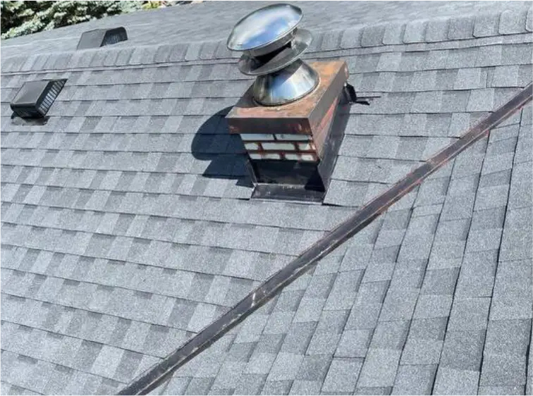 Roof replacement in Vaughan with new asphalt shingles installed on a residential home